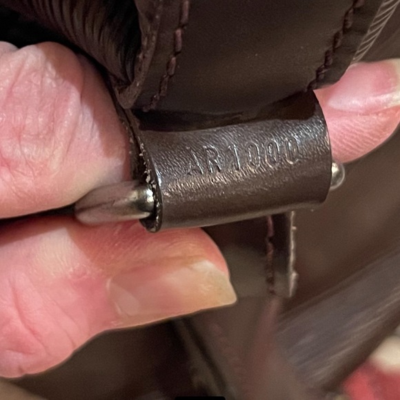 Louis Vuitton Noe. Petit Noe in Moka Rich Chocolate! Beautiful Pre Loved Bag! - Picture 13 of 16